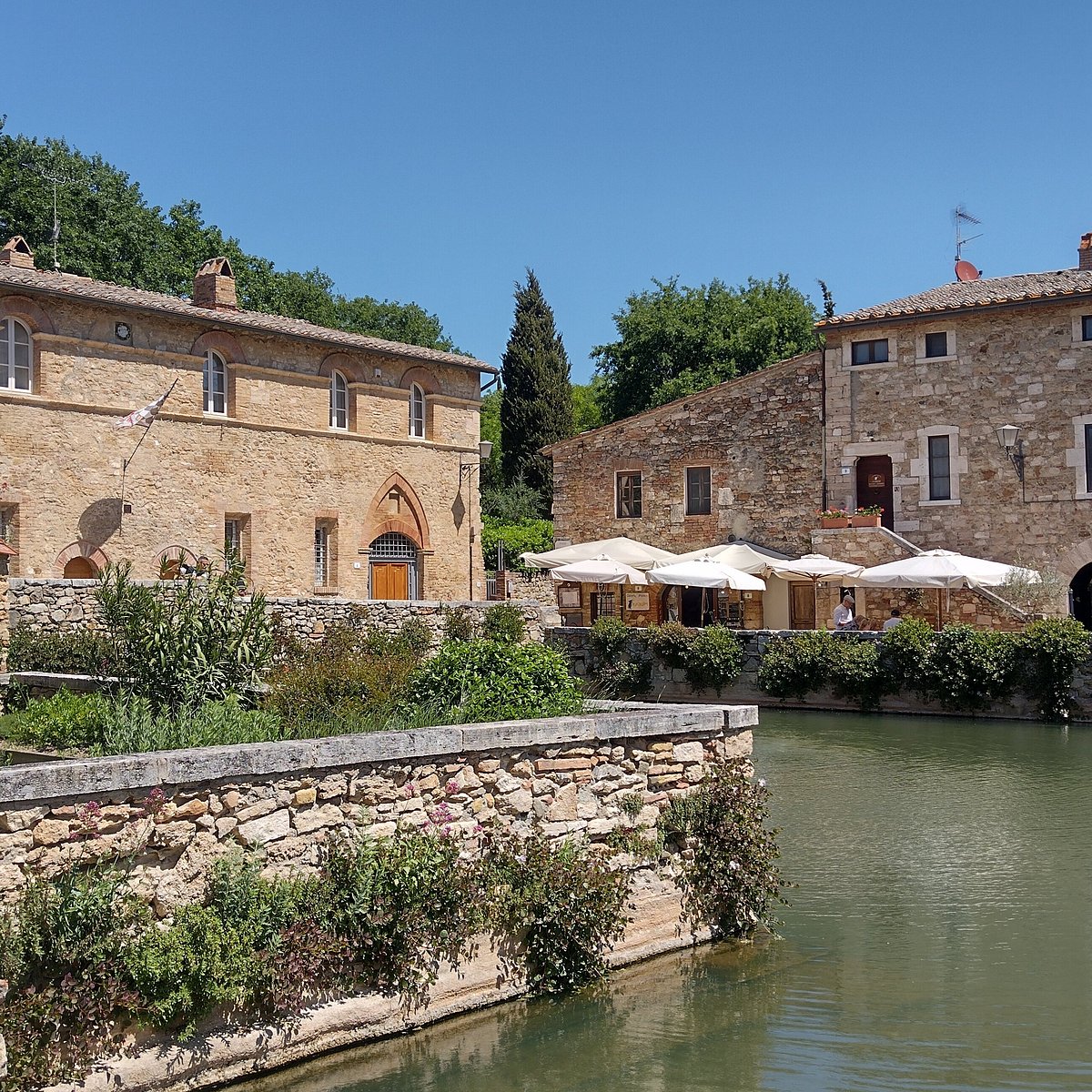 La piazza d'acqua di Bagno Vignoni